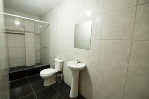 Shower, free toiletries, towels - Balsa y Totora (Máncora)