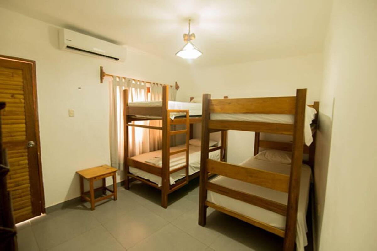 Quadruple Room | Free WiFi, bed sheets