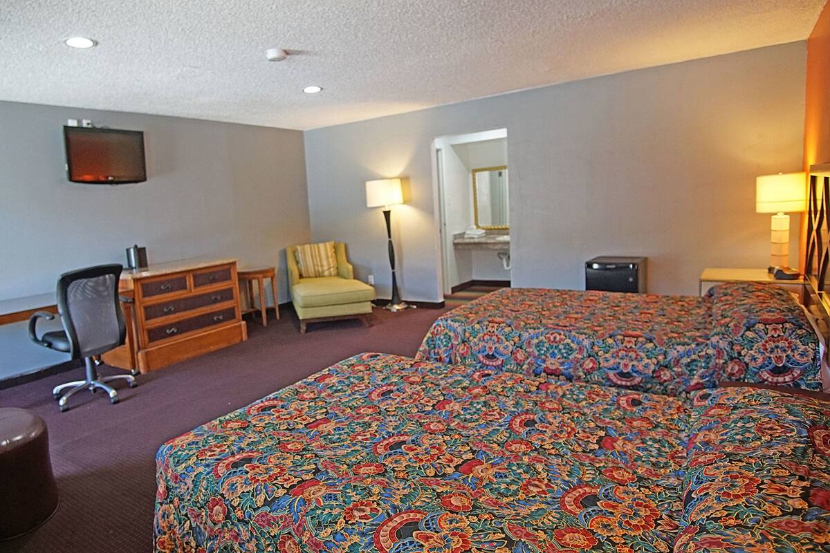 Iron/ironing board (on request), WiFi (free), bed sheets