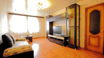 Apartment, Küche (on Lenina 44) | Wohnzimmer | Flachbildfernseher