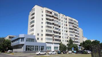Apartment, 2 Schlafzimmer, Küche, Stadtblick (on Lenina 35 A) | 1 Schlafzimmer, hochwertige Bettwaren, Schreibtisch