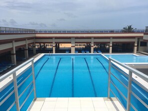 Kolam renang outdoor