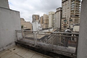 Apartamento standard, 1 quarto | Vista do quarto