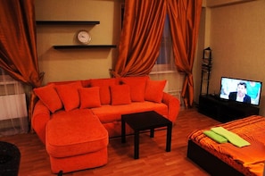 Studio (Dalnevostochnaya 164/8) | 1 bedroom, premium bedding, desk, iron/ironing board - Hotel in Apartment Irkutsk (Irkutsk)