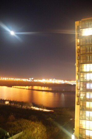 Studiolejlighed (Dalnevostochnaya 164/8) | 1 soveværelse, premium-sengetøj, skrivebord, strygejern/strygebræt