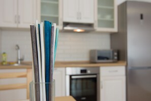 Suite, 1 Bedroom (Alexandra Nevskogo 15/2) | 1 bedroom, premium bedding, desk, iron/ironing board - Hotel in Apartment Irkutsk (Irkutsk)