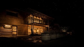 Front of property – evening/night - Lodge Rocas del Plata (Potrerillos)