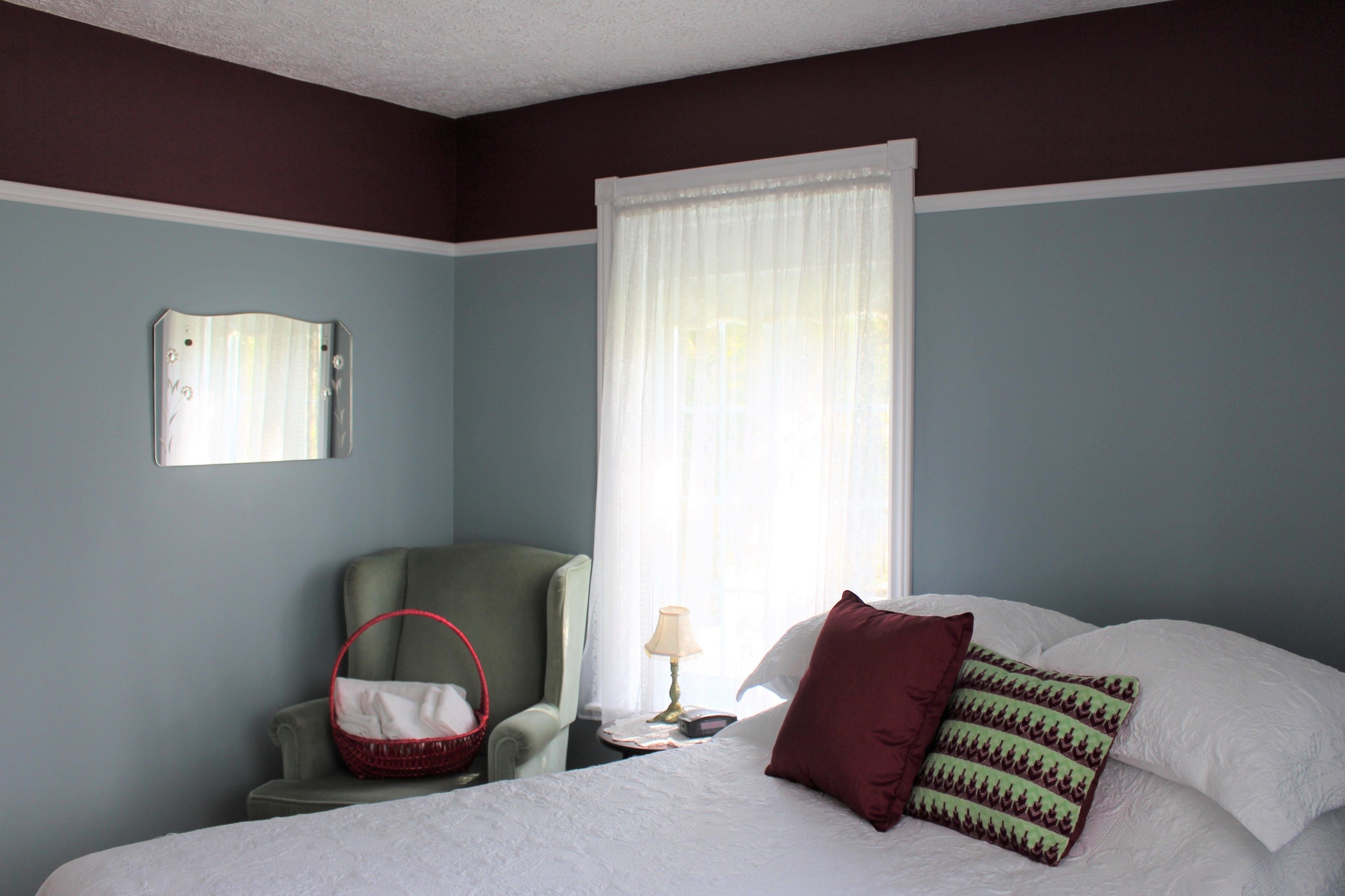 Room (Les Grands-Parents) | Individually decorated, individually furnished, desk, blackout drapes