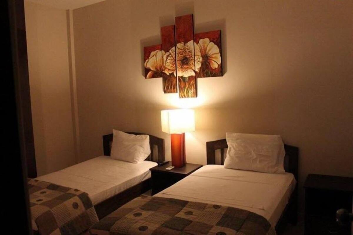 In-room safe, desk, free WiFi
