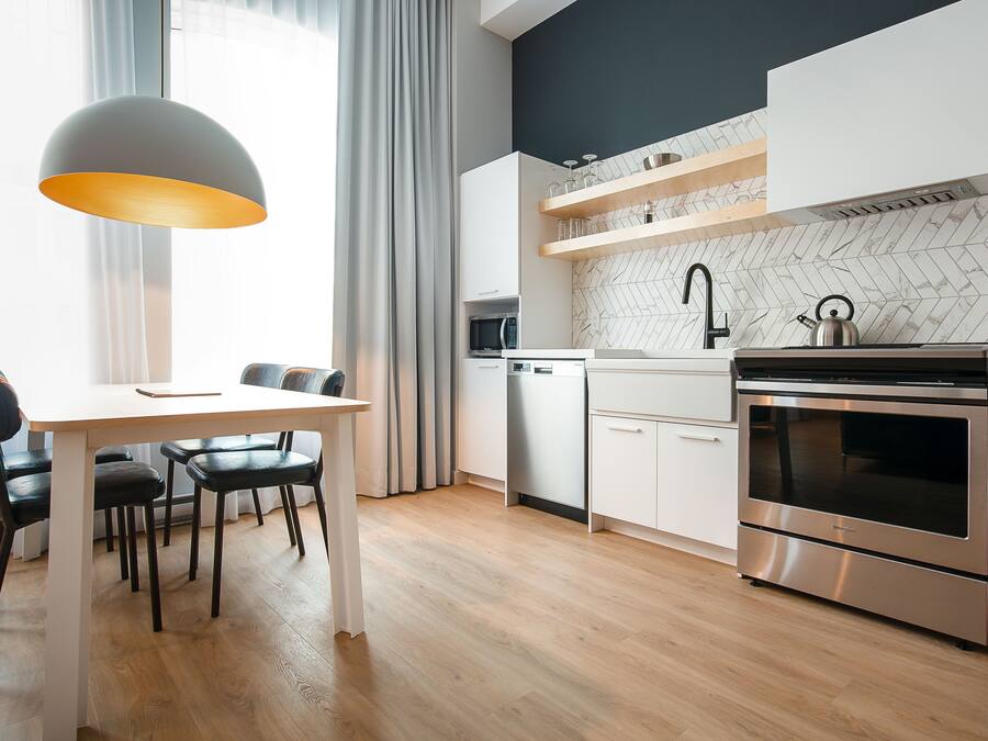 Loft, 1 Bedroom with Bunk Beds (LC301) | Private kitchen | Fridge, microwave, oven, stovetop