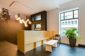 Interior entrance - Les Lofts Charest - By Les Lofts Vieux-Quebec (Québec City)