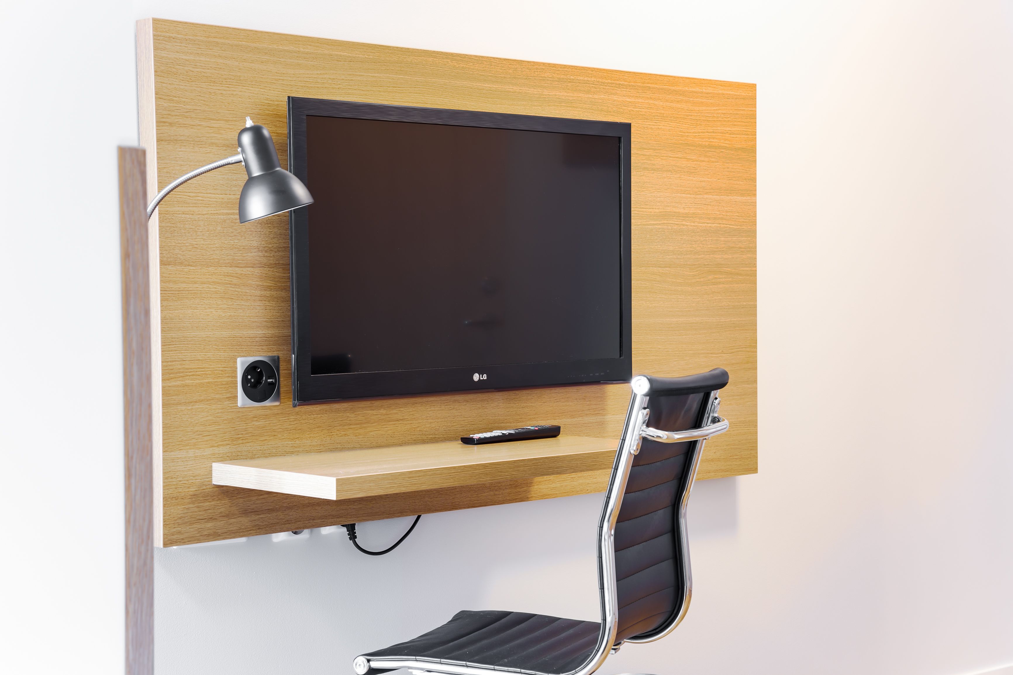 family double or twin room, 2 single beds, accessible | 1 bedroom, in-room safe, desk, soundproofing