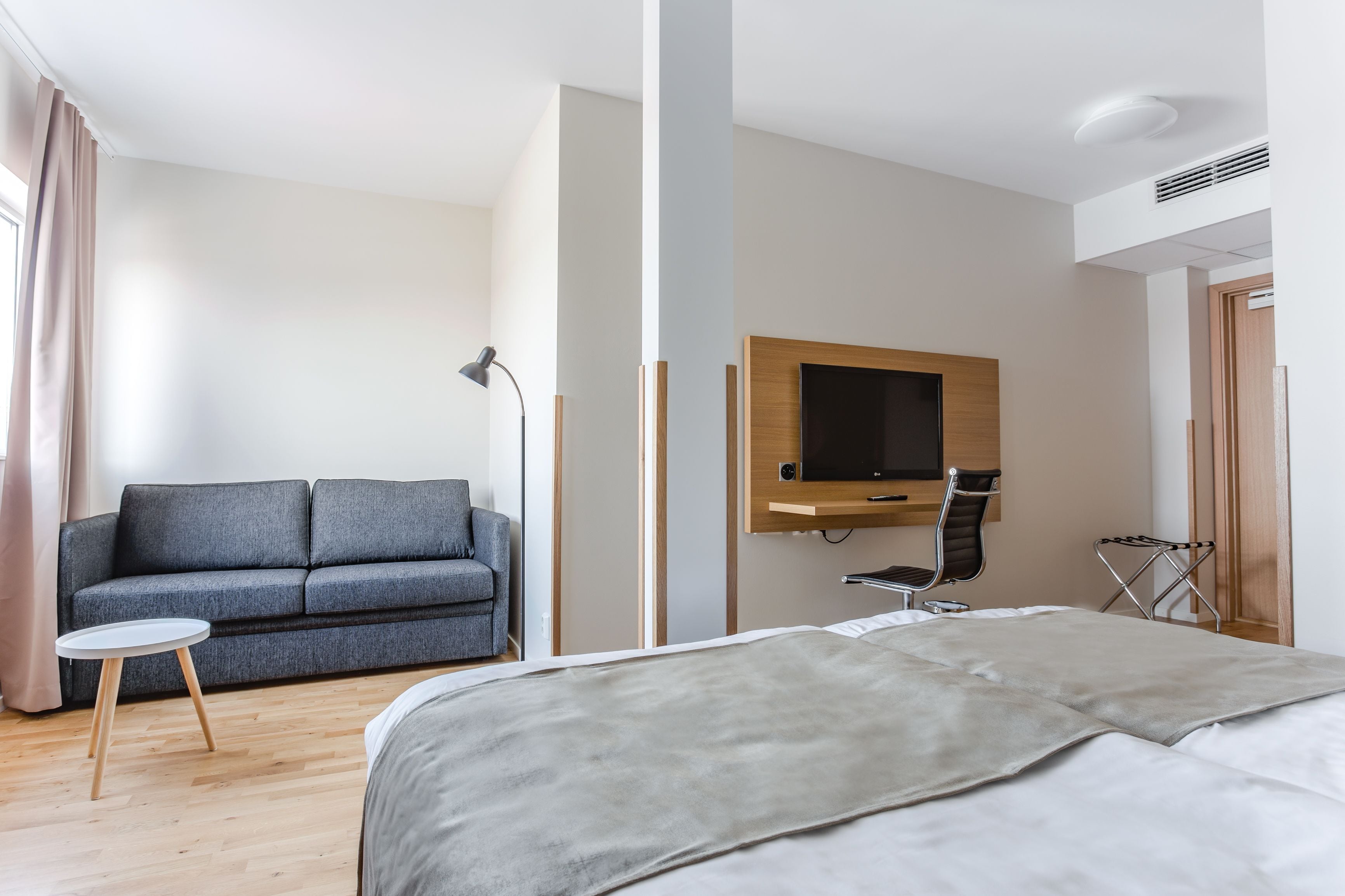 1 bedroom, in-room safe, desk, soundproofing