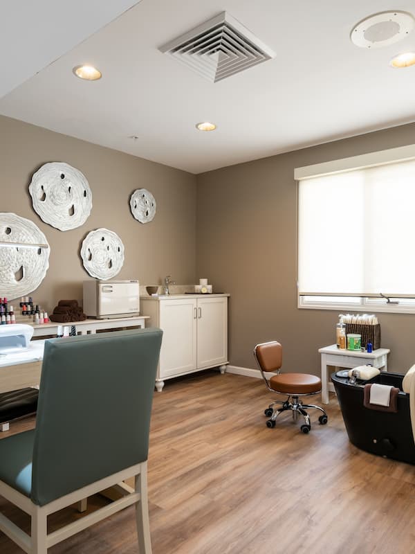 Couples treatment rooms, body treatments, body scrubs, facials