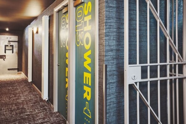 Shower, free toiletries, bathrobes, slippers