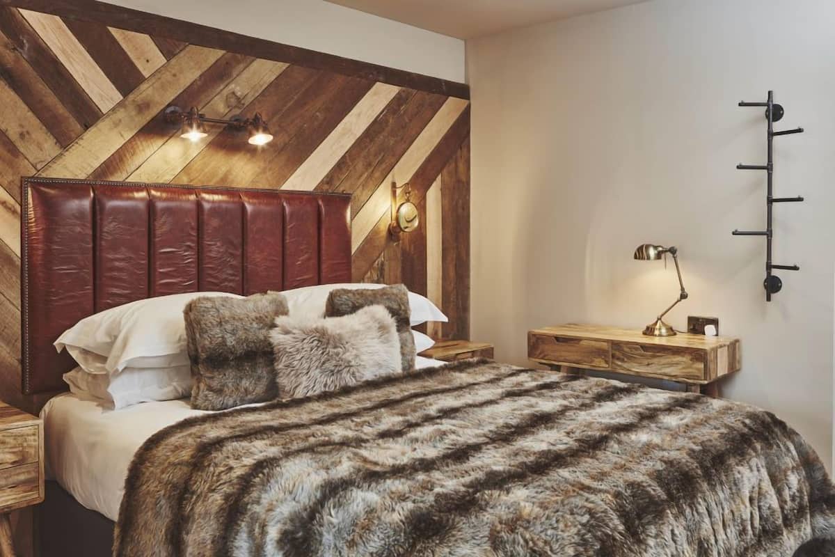 Garrison Suite | 1 bedroom, soundproofing, free WiFi, bed sheets