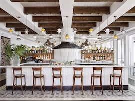 Breakfast and dinner served