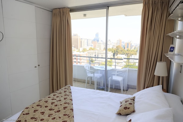 In-room safe, desk, iron/ironing board, free WiFi
