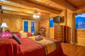 9 bedrooms, laptop workspace, iron/ironing board, free WiFi