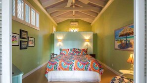 4 bedrooms, desk, iron/ironing board, free WiFi