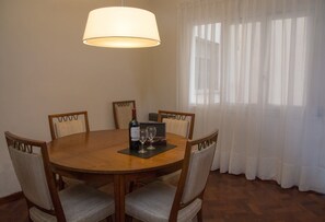 Superior-Apartment, 2 Schlafzimmer | Wohnzimmer