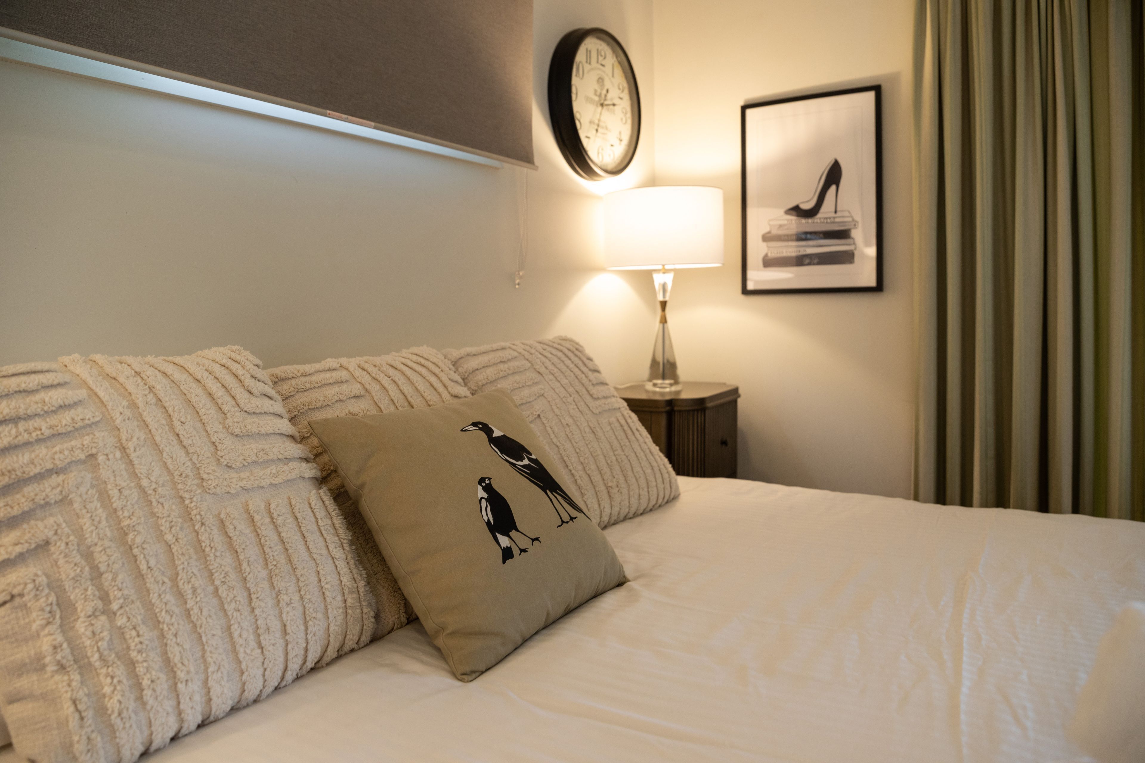 1 chambre, fer et planche à repasser, draps fournis