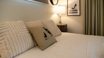 1 bedroom, iron/ironing board, bed sheets