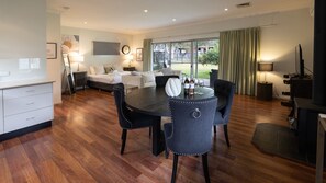 Dining - Gartelmann Studio @ Gartelmanns Wines walk to The Deck Cafe + Wine tasting (Lovedale)