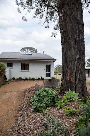 Exterior - Gartelmann Studio near The Deck Cafe Wine tasting (Lovedale)