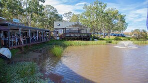 Exterior - Gartelmann Studio @ Gartelmanns Wines walk to The Deck Cafe + Wine tasting (Lovedale)