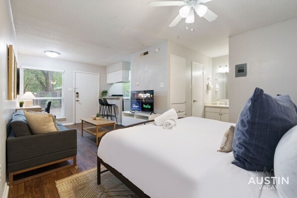 1 bedroom, desk, iron/ironing board, free WiFi