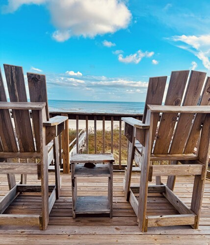 FRONT ROW SEATS TO THE GULF OF AMERICA! There's No Better View  TOTAL RENOVATION