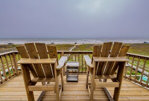 Property grounds - FRONT ROW SEATS TO THE GULF OF Mexico! There's No Better View  TOTAL RENOVATION (Freeport)