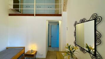 2 bedrooms, iron/ironing board, WiFi (free), bed sheets