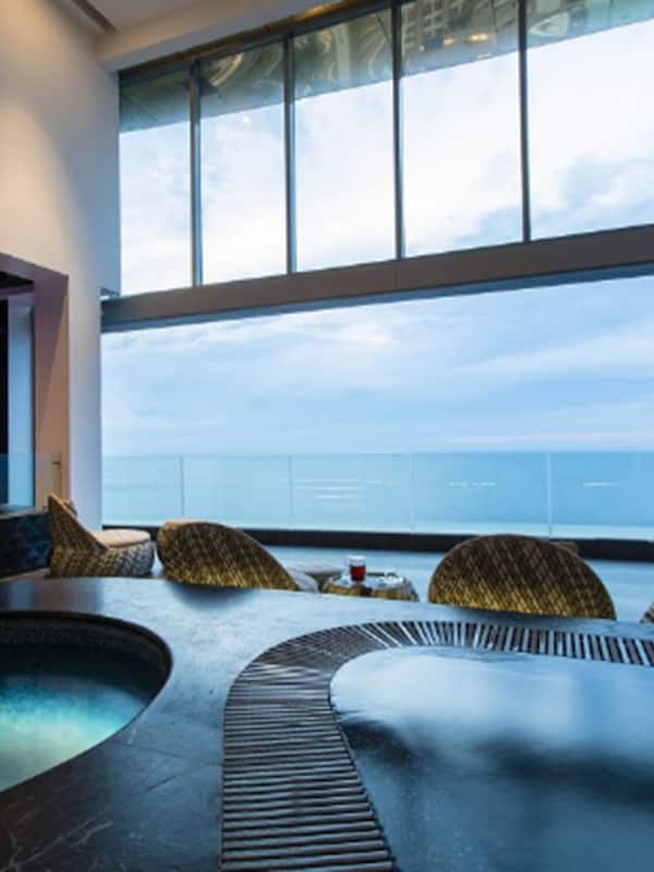 Sauna, hot tub, steam room, body treatments, hydrotherapy