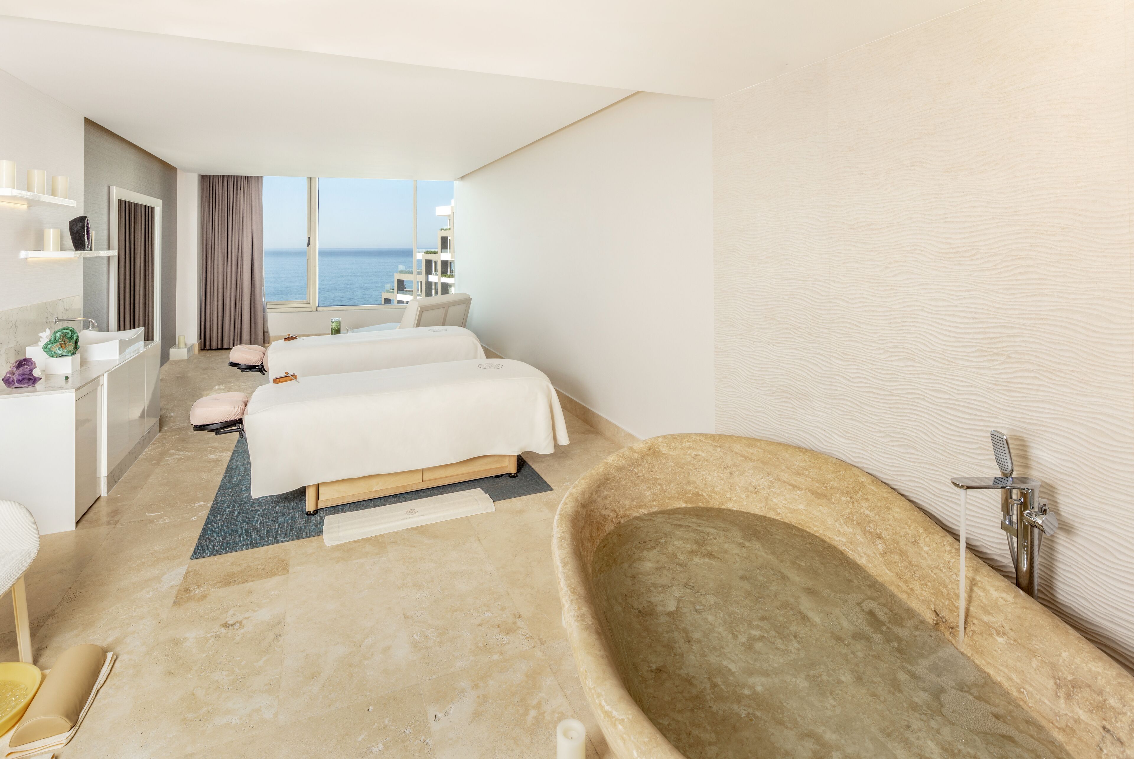 sauna, hot tub, steam room, body treatments, hydrotherapy