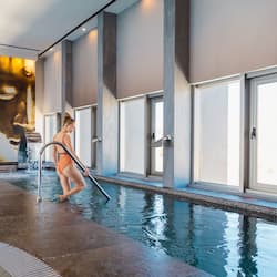 Sauna, hot tub, steam room, body treatments, hydrotherapy