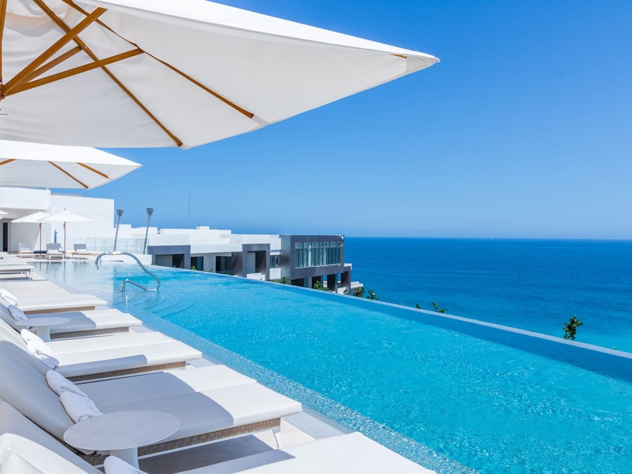 8 buitenzwembaden, zwembadcabana's (toeslag)