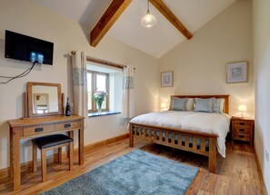 2 chambres, fer et planche à repasser, lit parapluie, Wi-Fi gratuit