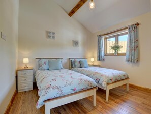 2 bedrooms, iron/ironing board, travel crib, free WiFi - 2 Bed in Landkey (oc-cartl) (Landkey)