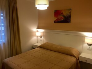 Deluxe Apartment, 2 Bedrooms | 1 bedroom, premium bedding, in-room safe, blackout drapes - MdzApartments II - Cabernet (Mendoza)