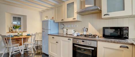 電子レンジ、オーブン、トースター、ハイチェア