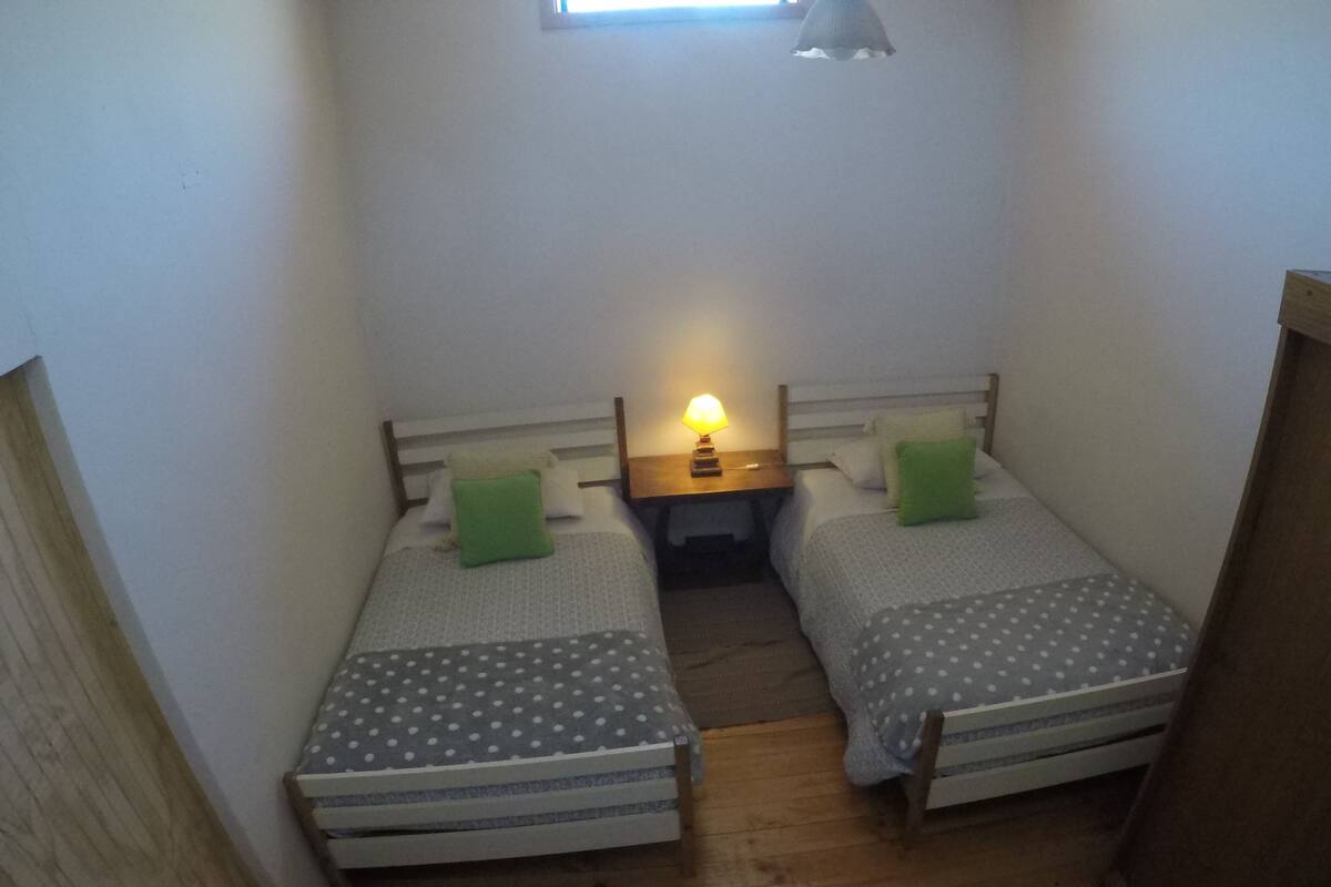 Habitación estándar con 2 camas individuales, 2 camas individuales | Wifi gratis