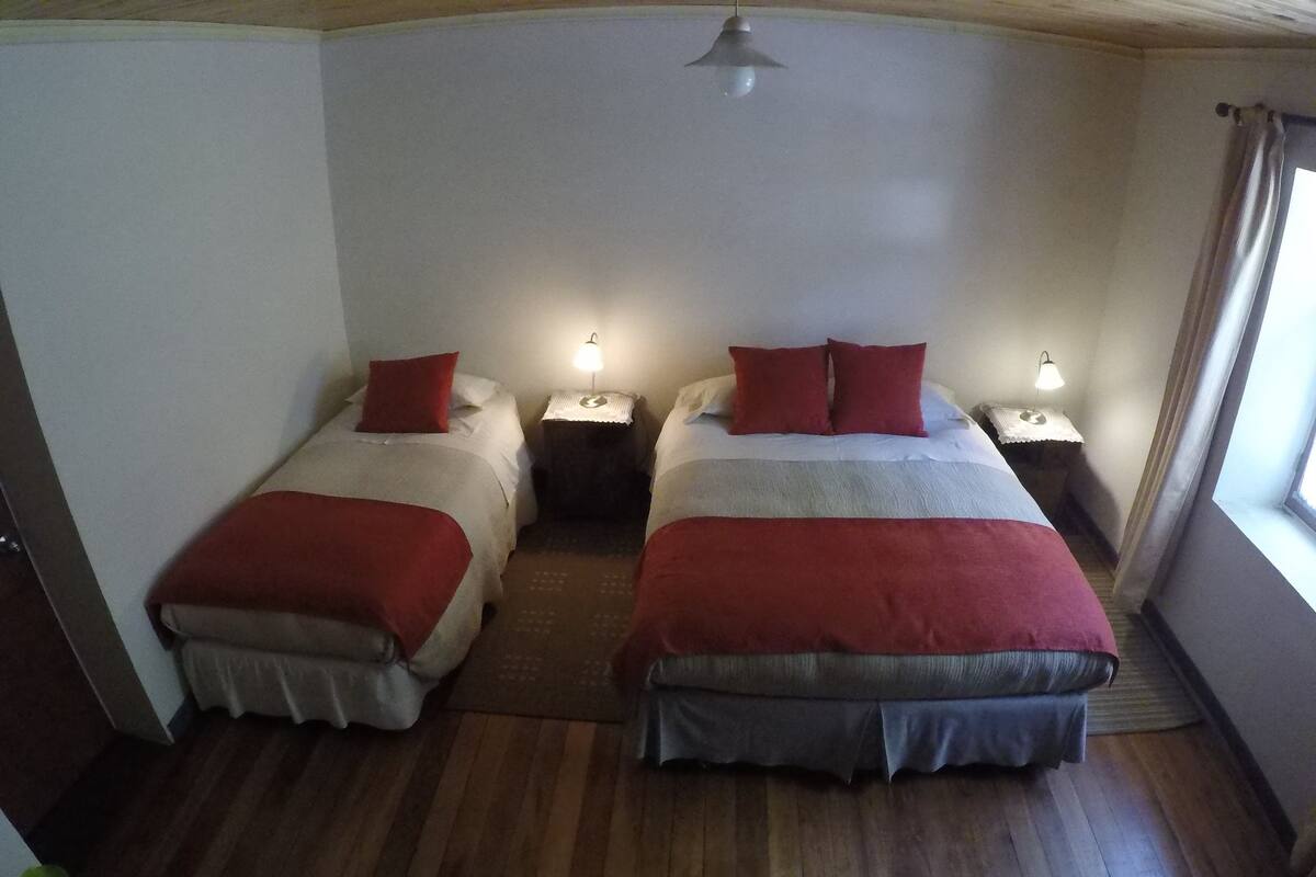 Habitación triple estándar (1 Double and 1 Single Bed) | Wifi gratis