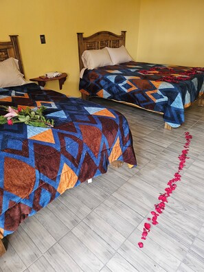 Double Room, 2 Double Beds | Desk, free WiFi, bed sheets, wheelchair access - Hotel Villa Aurora (Ezequiel Montes)