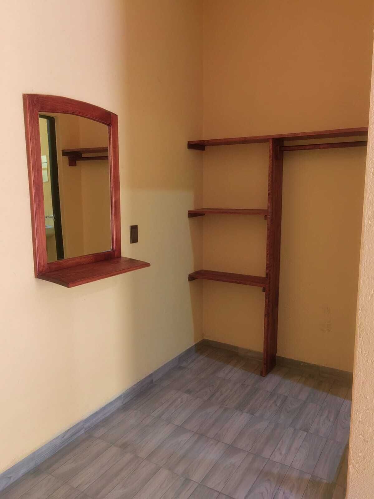 Habitación doble, 2 camas matrimoniales | Escritorio, wifi gratis, ropa de cama y acceso para silla de ruedas 