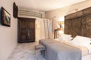 4 bedrooms, in-room safe, desk, iron/ironing board - Provencal villa in unique natural and calm setting with beautiful views (Fayence)