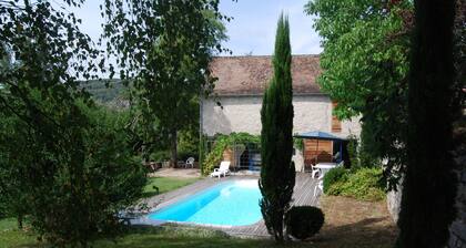 Charming Quercy barn completely renovated for 6 people, swimming pool 8x4m