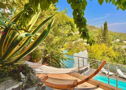 Large Villa, 4 bedrooms, unique panoramic view of Monaco, gardens, swimming pool