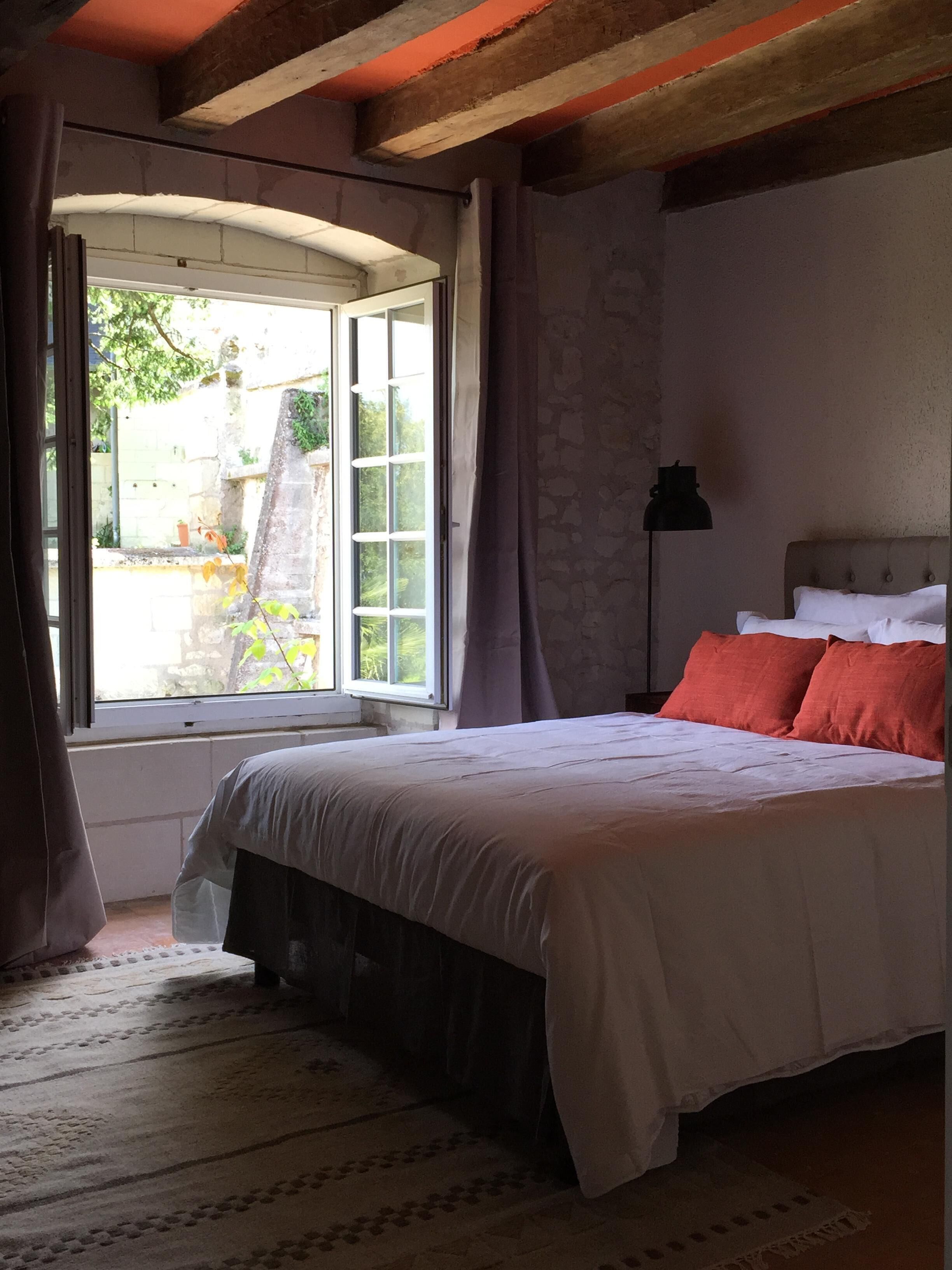 3 bedrooms, iron/ironing board, travel crib, WiFi